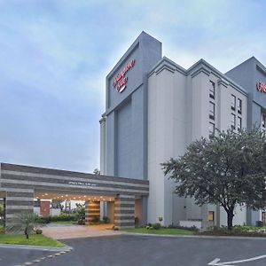 Hampton by Hilton Monterrey Galerías